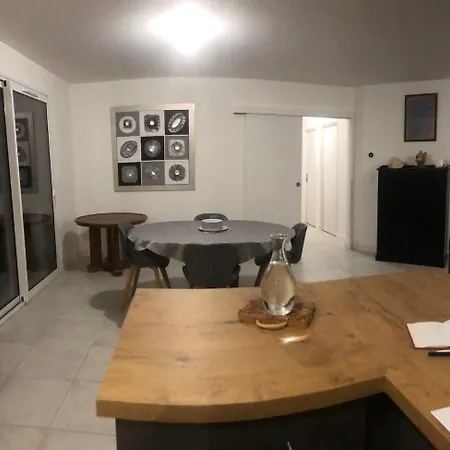 Confortable Maison De 2 A 6 Personnes 3 4 Lits 韦尔图